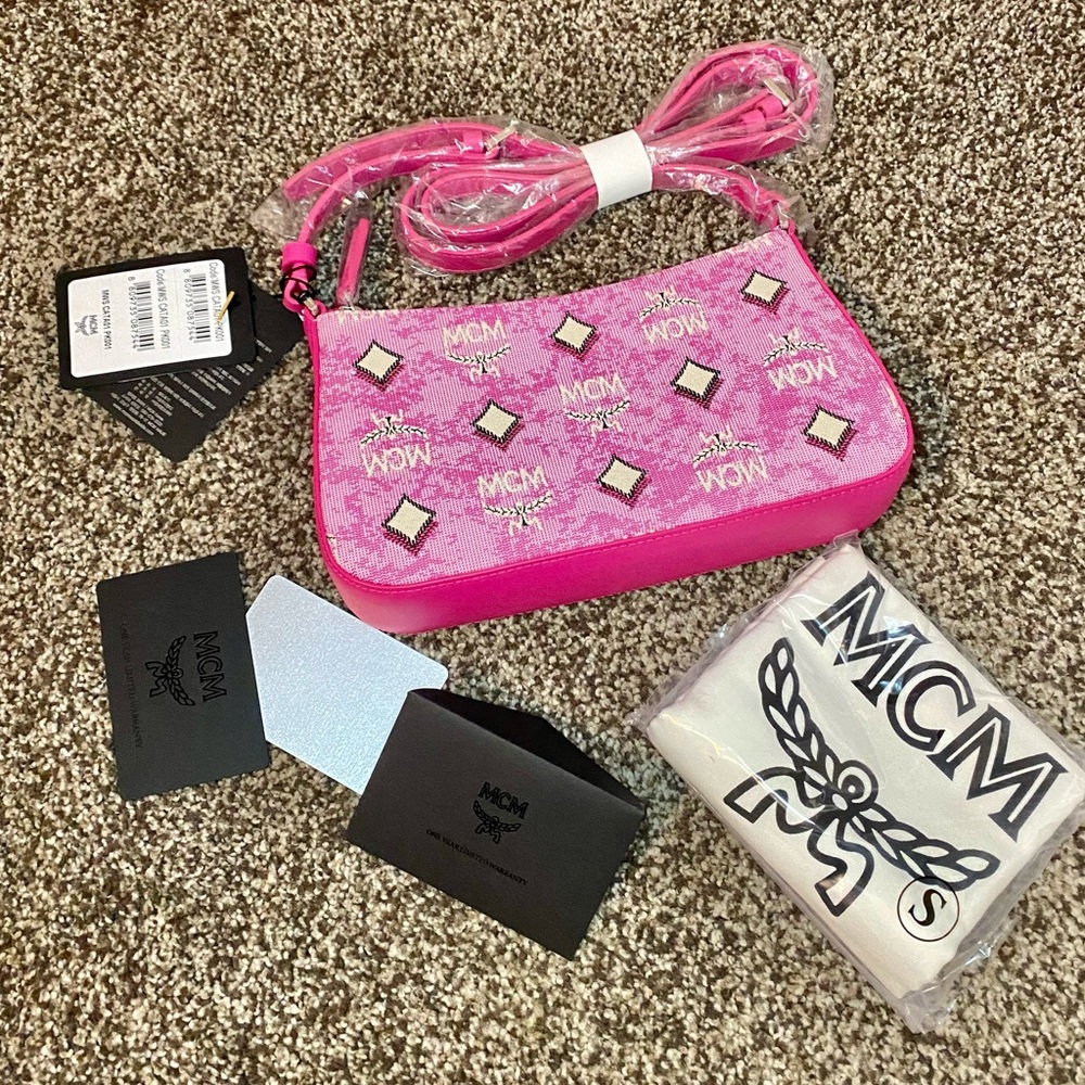 NEW!! MCM Pink Vintage Monogram Jacquard Aren Mini Shoulder Bag - Picture 3 of 14